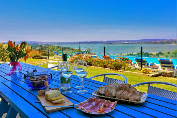 Luxury villa for large groups in coastal Portugal
