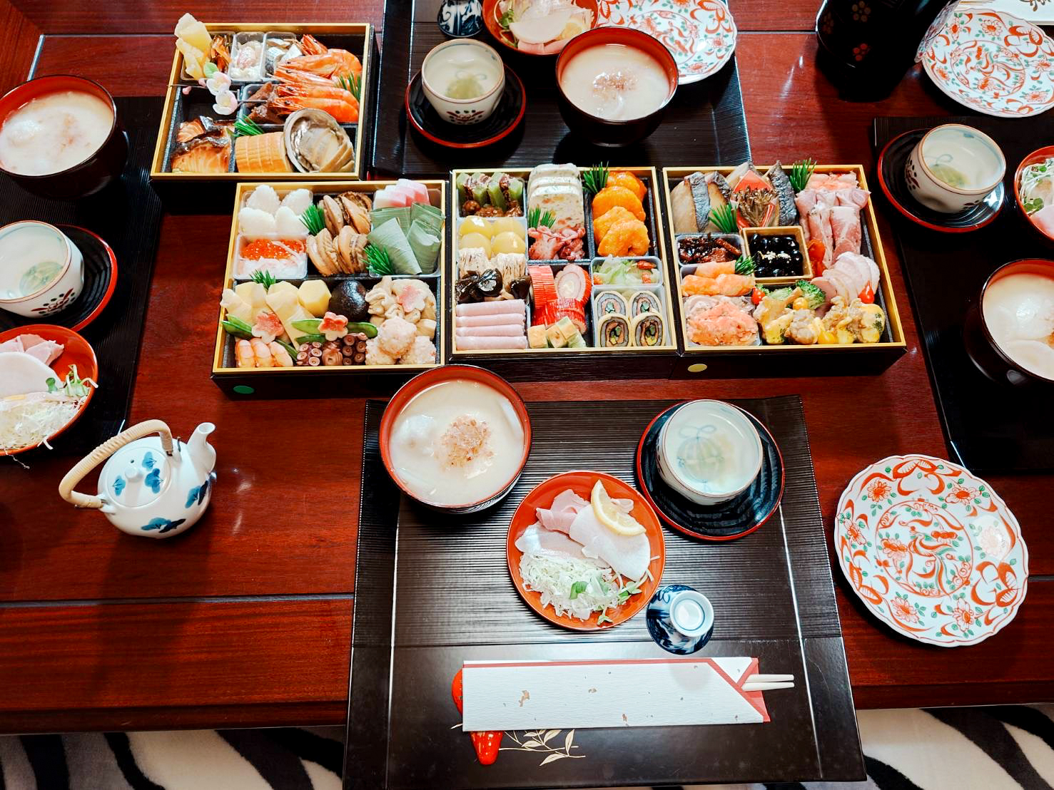 Kaori's 4-box osechi ryori and ozoni soup on New Year's Day in Japan
